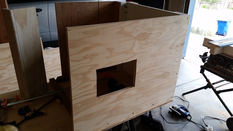 ../_images/cab_coin-door-cutout.jpg