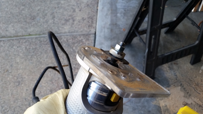 ../_images/cab_t-moulding-bit.jpg